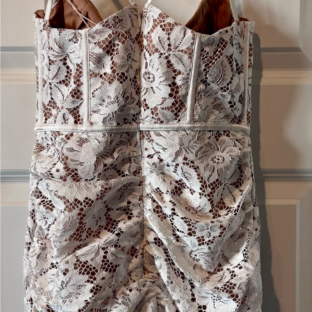 For love of Lemons, size XS, never worn with tags, white lace overlay - Picture 6 of 16